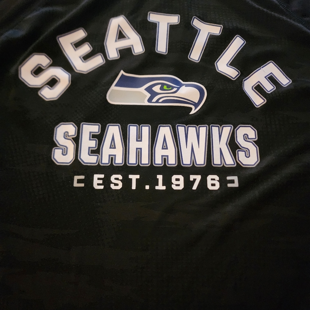 Seattle Seahawks Fanatics XL Athletic Shirt